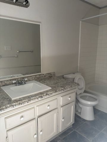 2805 Woodmont Trail, Fort Worth, TX 76133