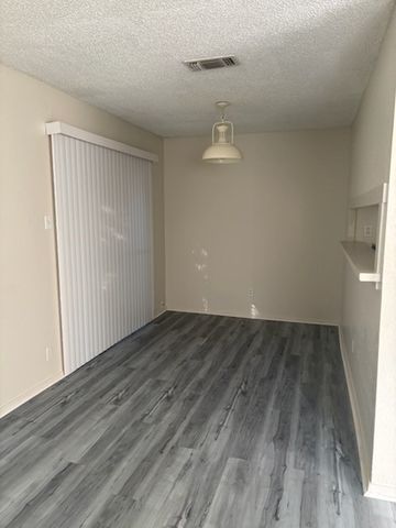 2805 Woodmont Trail, Fort Worth, TX 76133