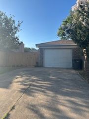 2805 Woodmont Trail, Fort Worth, TX 76133