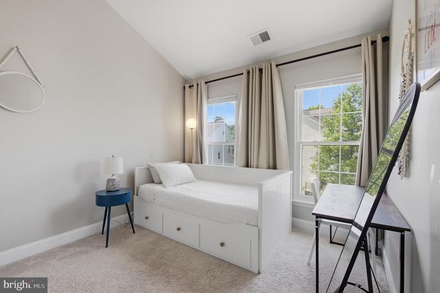 2078 CAPSTONE, Herndon, VA 20170