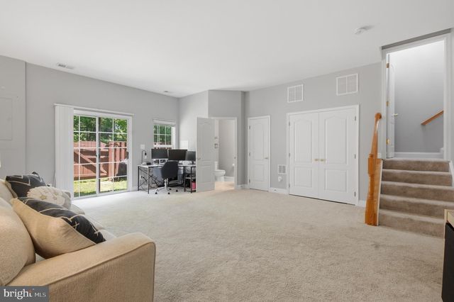 2078 CAPSTONE, Herndon, VA 20170