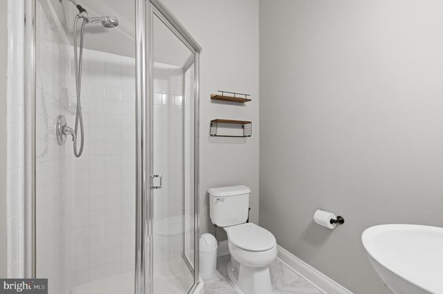 2078 CAPSTONE, Herndon, VA 20170
