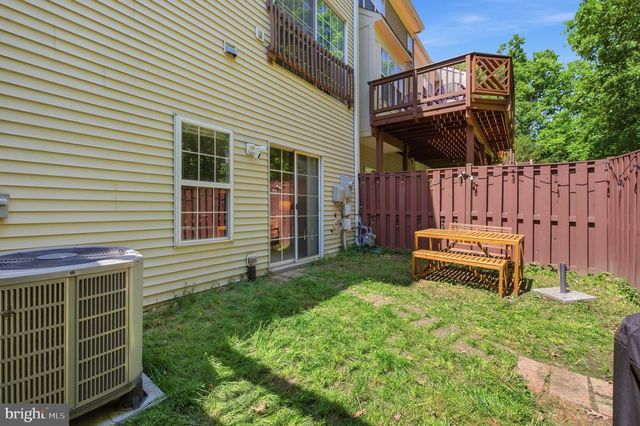 2078 CAPSTONE, Herndon, VA 20170