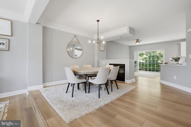 2078 CAPSTONE, Herndon, VA 20170