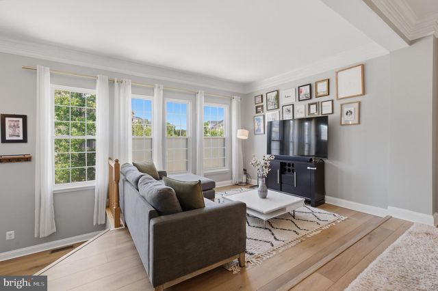 2078 CAPSTONE, Herndon, VA 20170