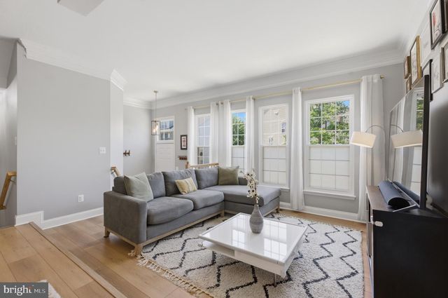 2078 CAPSTONE, Herndon, VA 20170