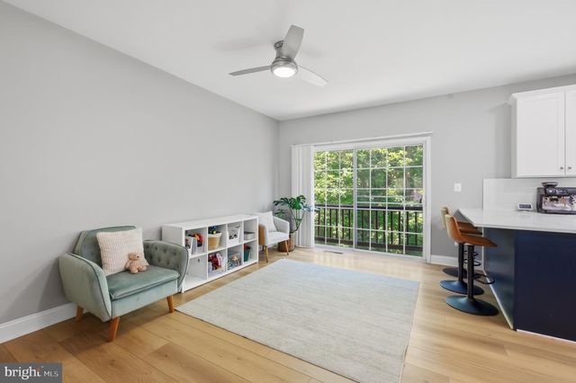 2078 CAPSTONE, Herndon, VA 20170