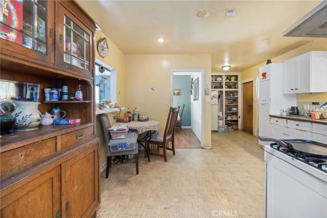 587 W Fernleaf, Pomona, CA 91766