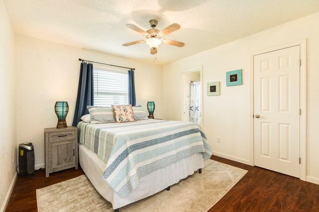 433 Seabean Street, Surfside Beach, TX 77541