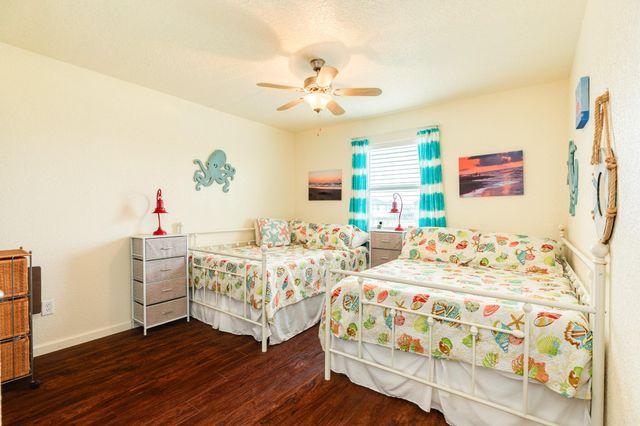 433 Seabean Street, Surfside Beach, TX 77541