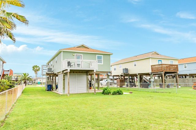 433 Seabean Street, Surfside Beach, TX 77541