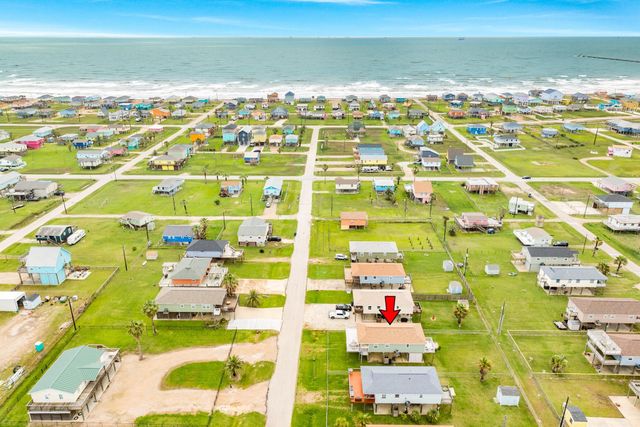 433 Seabean Street, Surfside Beach, TX 77541