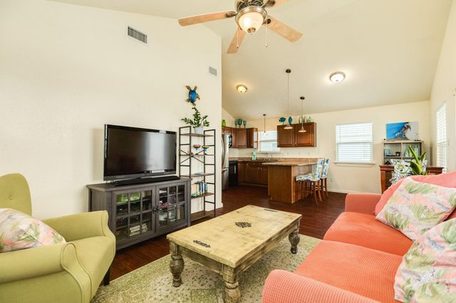 433 Seabean Street, Surfside Beach, TX 77541