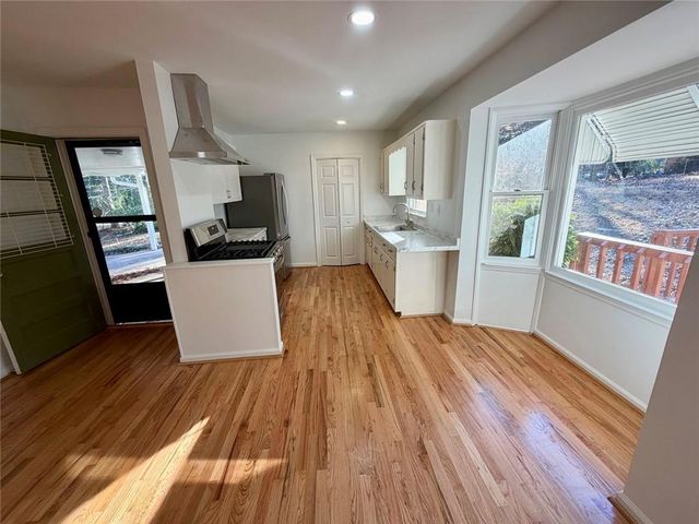 1648 Hammond Woods SW Circle, Marietta, GA 30008