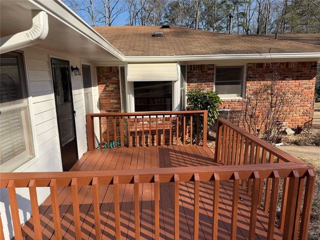 1648 Hammond Woods SW Circle, Marietta, GA 30008