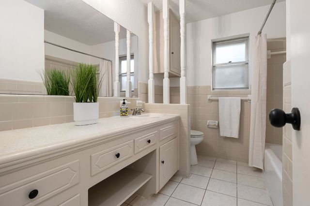 6305 Whitman Avenue, Fort Worth, TX 76133