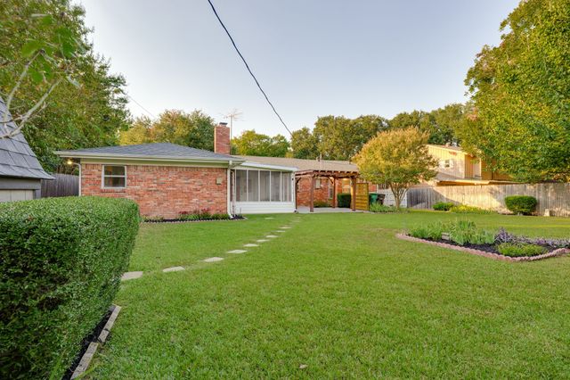 6305 Whitman Avenue, Fort Worth, TX 76133