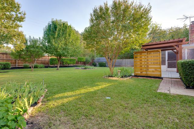 6305 Whitman Avenue, Fort Worth, TX 76133
