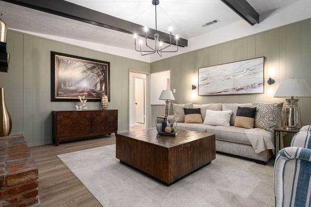 6305 Whitman Avenue, Fort Worth, TX 76133