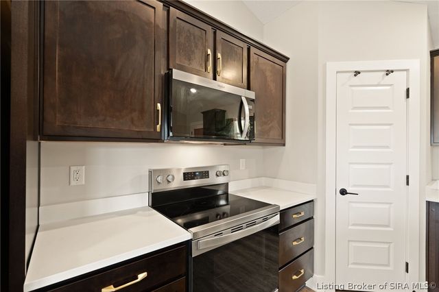 8008 Hudson Lane, Georgetown, IN 47122