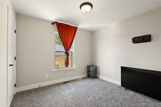 8008 Hudson Lane, Georgetown, IN 47122