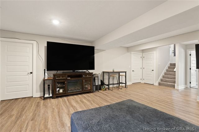 8008 Hudson Lane, Georgetown, IN 47122