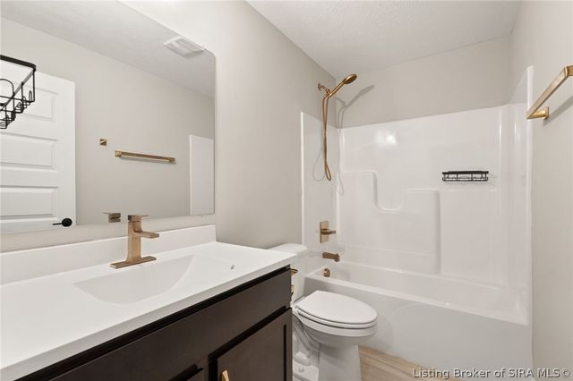 8008 Hudson Lane, Georgetown, IN 47122