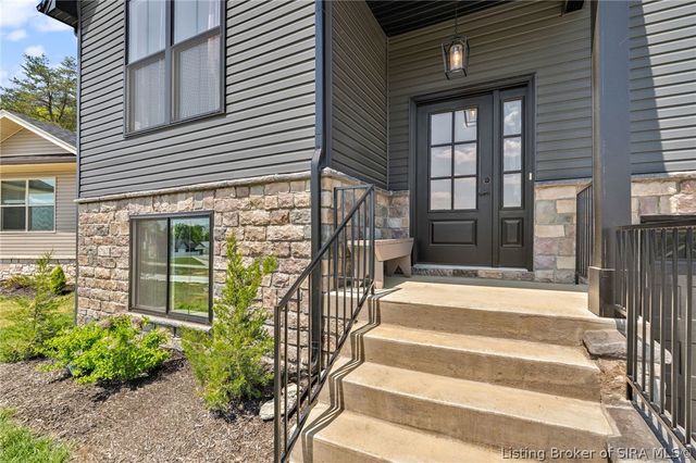 8008 Hudson Lane, Georgetown, IN 47122