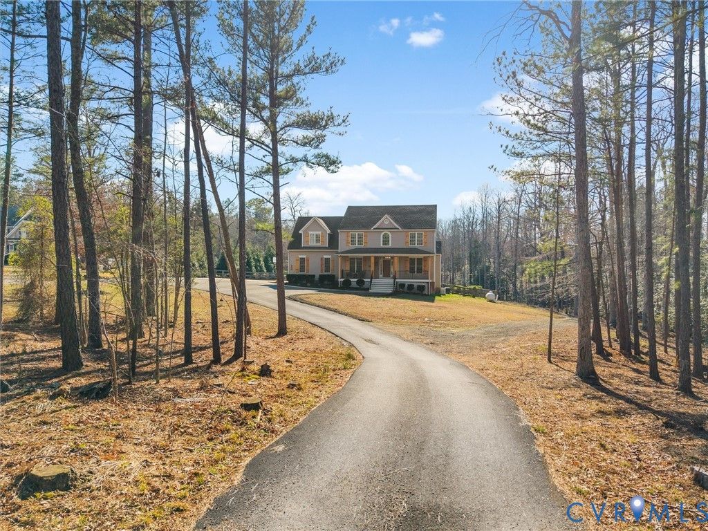 9310 Beaver Bridge Rd, Moseley, VA 23120