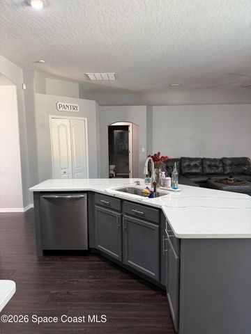 110 Ridgemont Circle SE, Palm Bay, FL 32909