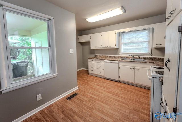 1622 Hampton Road NW, Huntsville, AL 35816
