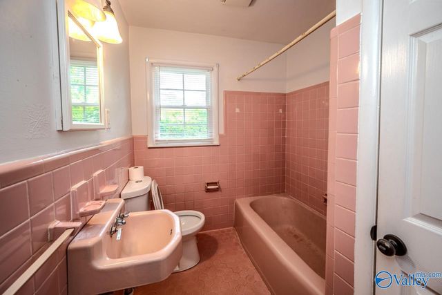 1622 Hampton Road NW, Huntsville, AL 35816