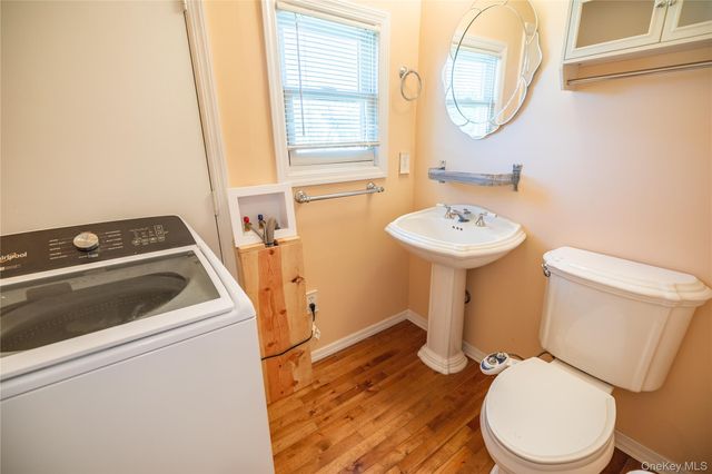 84 Rhoda Avenue, North Babylon, NY 11703