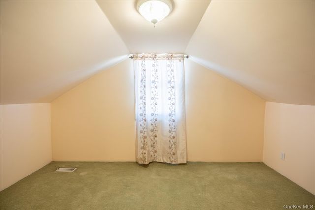 84 Rhoda Avenue, North Babylon, NY 11703