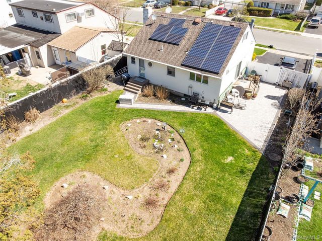 84 Rhoda Avenue, North Babylon, NY 11703