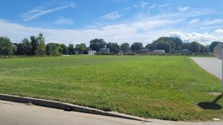 E Gruenwald Avenue, Oshkosh, WI 54901