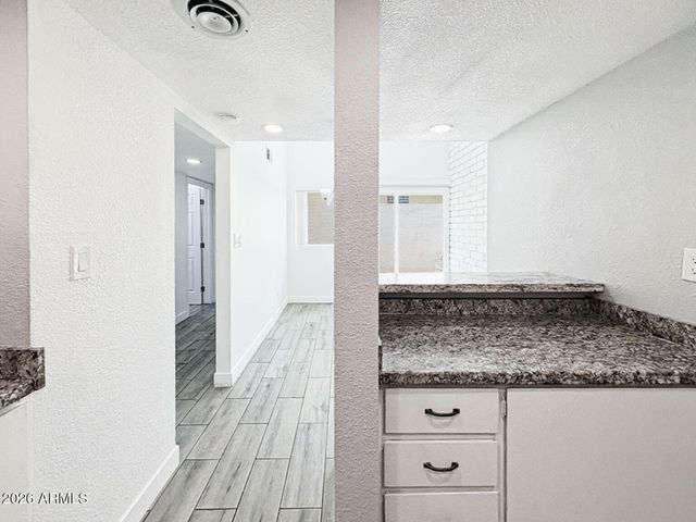 4202 N 27TH Street 11, Phoenix, AZ 85016
