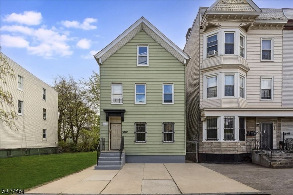 580 Hunterdon St, Newark City, NJ 07108 — exterior
