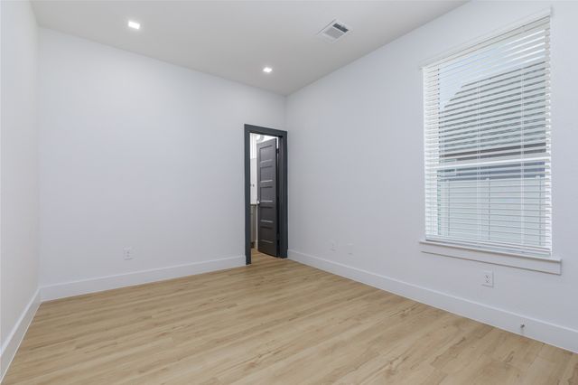 2801 Weisenberger Street 101, Fort Worth, TX 76107