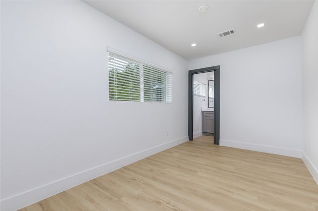 2801 Weisenberger Street 101, Fort Worth, TX 76107