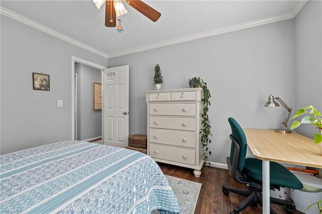 5006 Heathridge Terrace, Greensboro, NC 27410