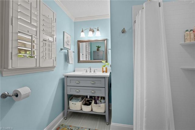 5006 Heathridge Terrace, Greensboro, NC 27410