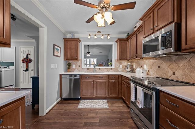 5006 Heathridge Terrace, Greensboro, NC 27410