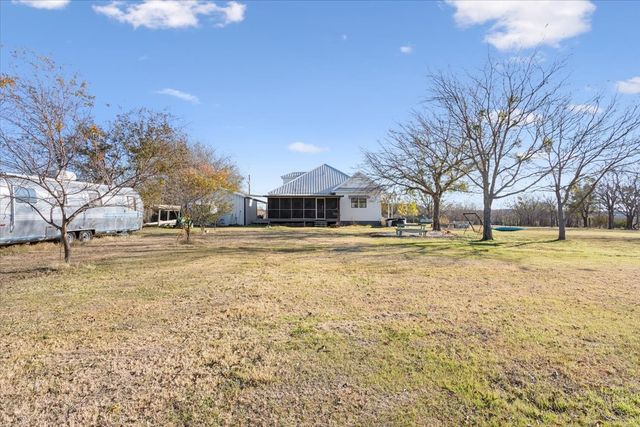 1591 Highway 144, Meridian, TX 76665