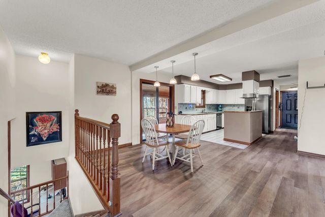 1541 S Wild Oaks Drive, Nixa, MO 65714