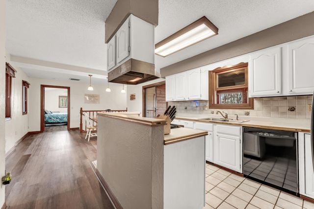 1541 S Wild Oaks Drive, Nixa, MO 65714