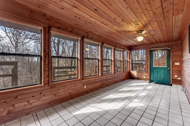 1541 S Wild Oaks Drive, Nixa, MO 65714