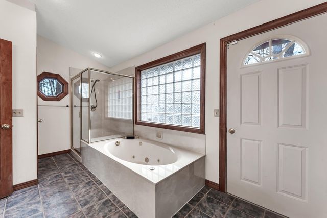 1541 S Wild Oaks Drive, Nixa, MO 65714