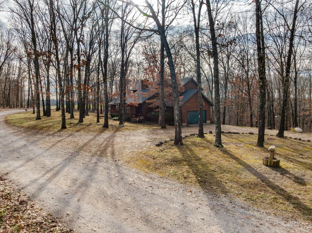 1541 S Wild Oaks Drive, Nixa, MO 65714