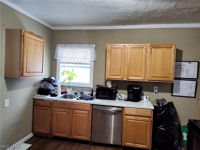 681 Madison Street, Conneaut, OH 44030